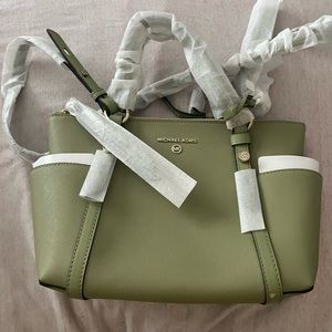 BNWT Michael Kors Purse